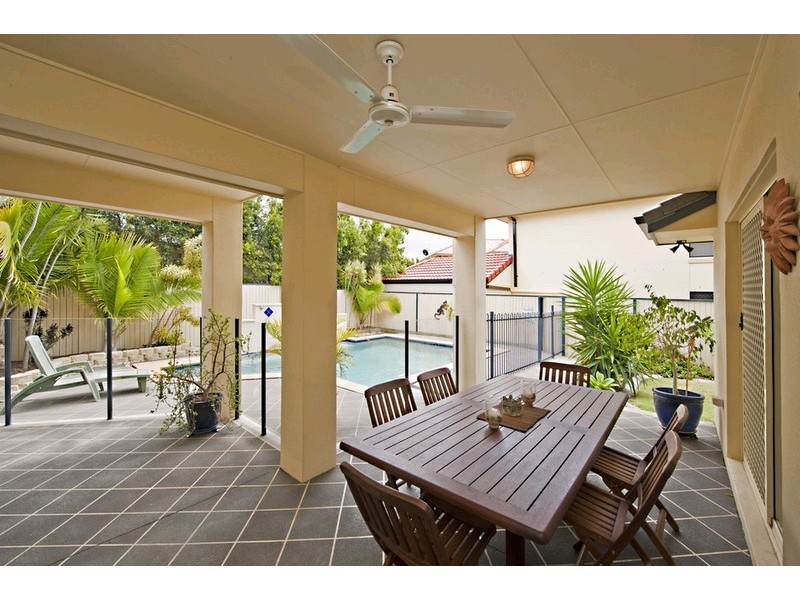 8 Estonia Avenue, Bridgeman Downs QLD 4035