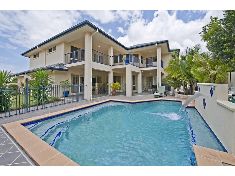 8 Estonia Avenue, Bridgeman Downs QLD 4035