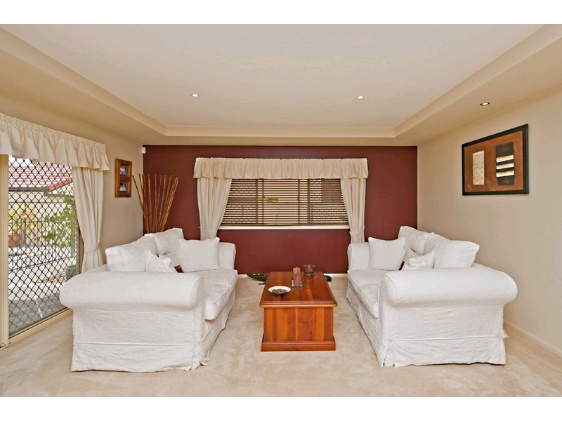 8 Estonia Avenue, Bridgeman Downs QLD 4035