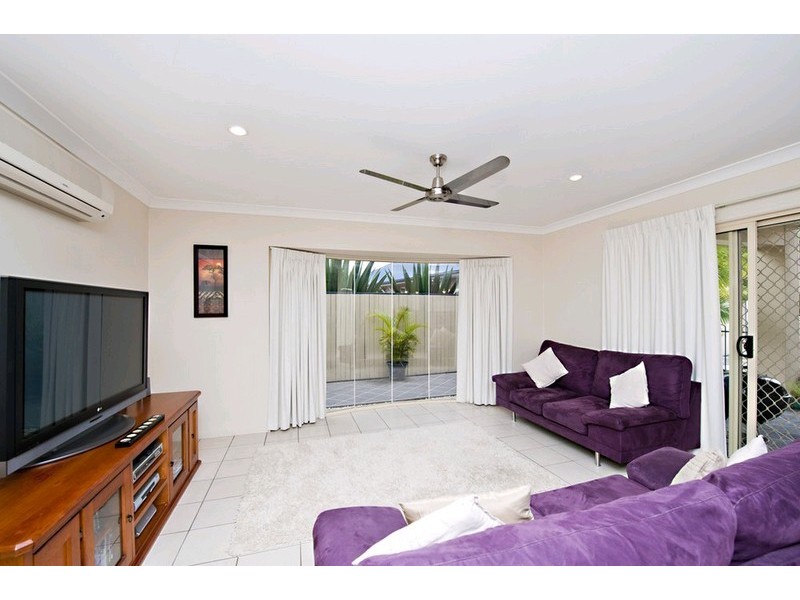 8 Estonia Avenue, Bridgeman Downs QLD 4035