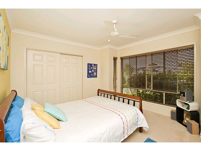 8 Estonia Avenue, Bridgeman Downs QLD 4035