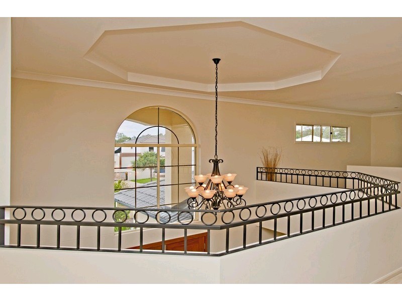 8 Estonia Avenue, Bridgeman Downs QLD 4035