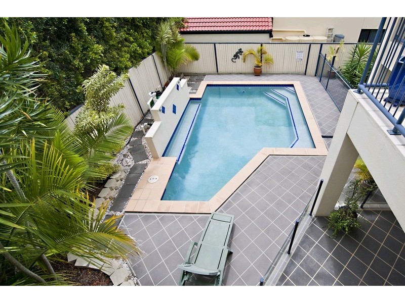 8 Estonia Avenue, Bridgeman Downs QLD 4035