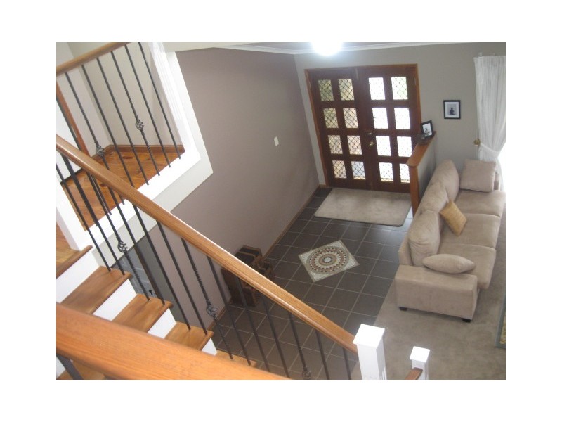 8 Peterson Place, Bridgeman Downs QLD 4035