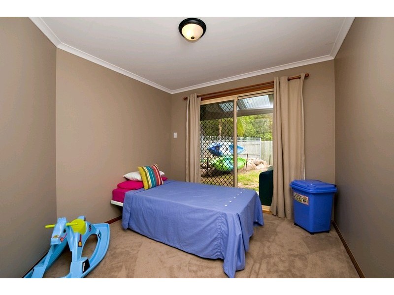 8 Peterson Place, Bridgeman Downs QLD 4035