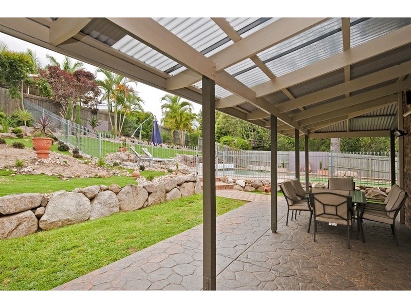 8 Peterson Place, Bridgeman Downs QLD 4035