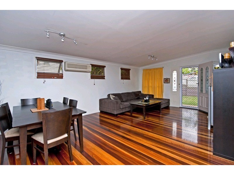 12 Eastbourne Street, Chermside West QLD 4032