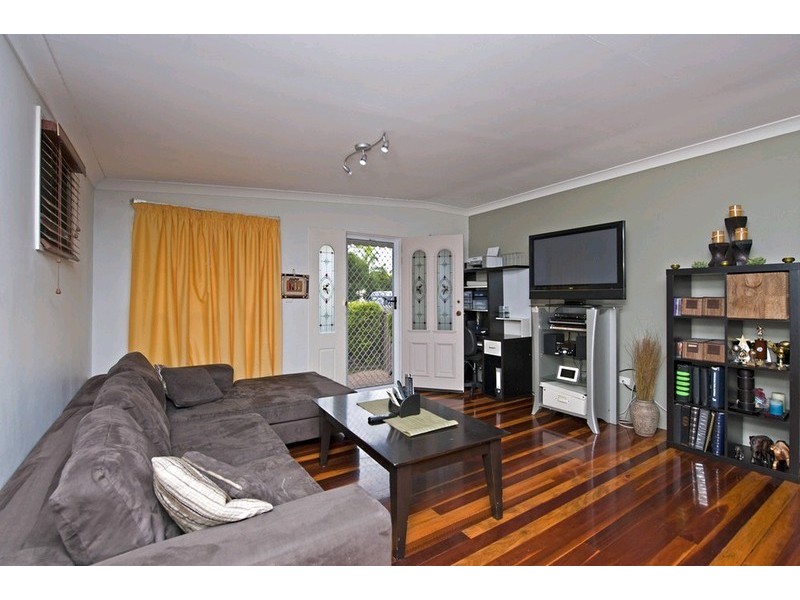 12 Eastbourne Street, Chermside West QLD 4032