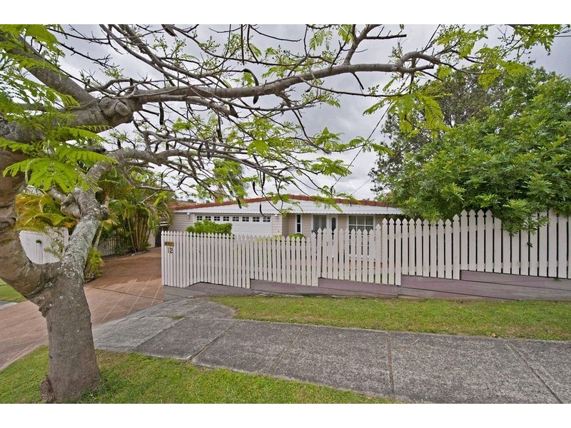 12 Eastbourne Street, Chermside West QLD 4032
