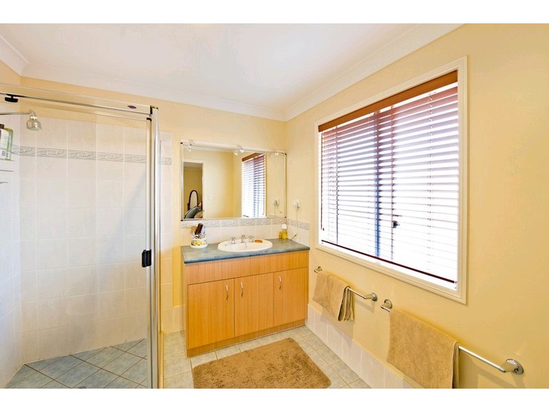 4 Azahar Street, Carseldine QLD 4034