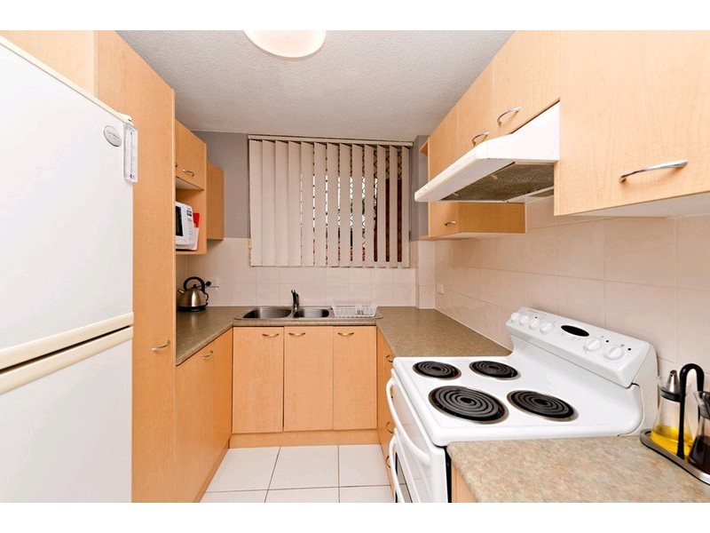 2/93 Wallace Street, Chermside QLD 4032