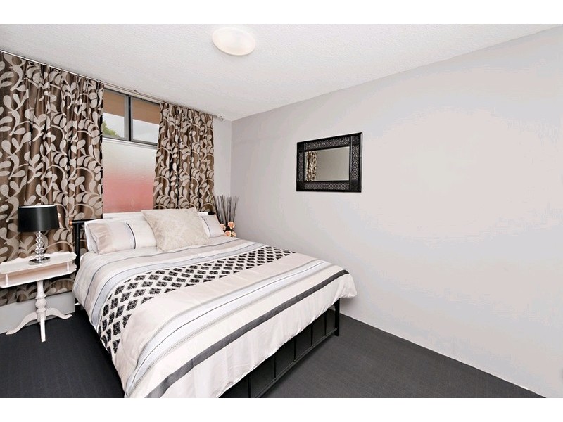 2/93 Wallace Street, Chermside QLD 4032