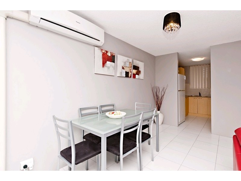 2/93 Wallace Street, Chermside QLD 4032