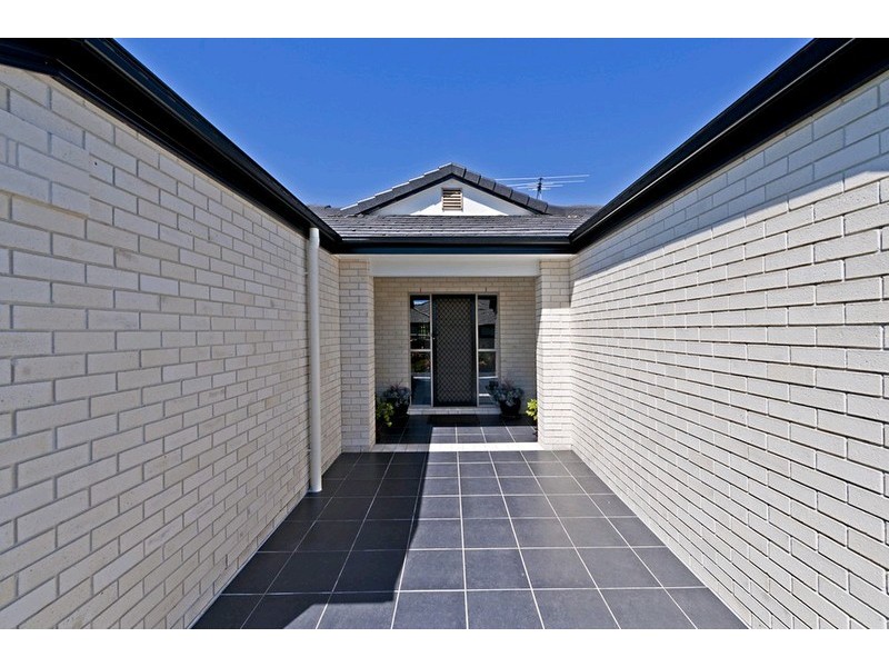 16 Hickory Street, Carseldine QLD 4034