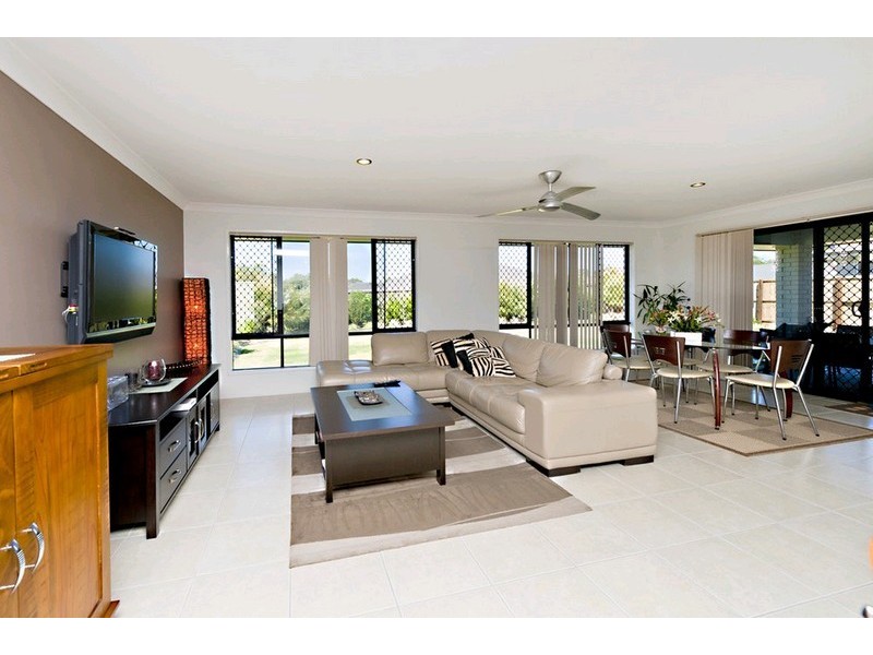 16 Hickory Street, Carseldine QLD 4034