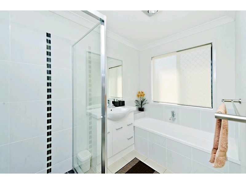 16 Hickory Street, Carseldine QLD 4034