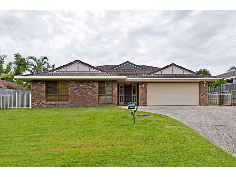 4 Lorenc Place, Bridgeman Downs QLD 4035