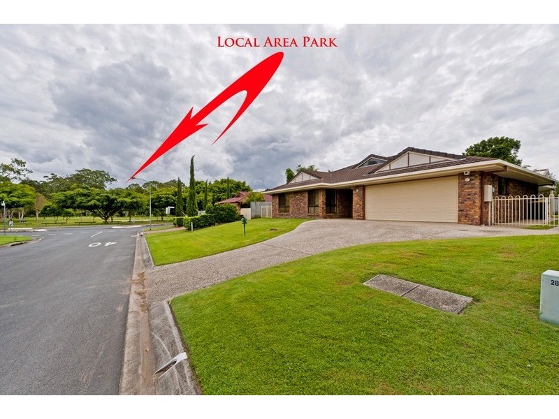 4 Lorenc Place, Bridgeman Downs QLD 4035