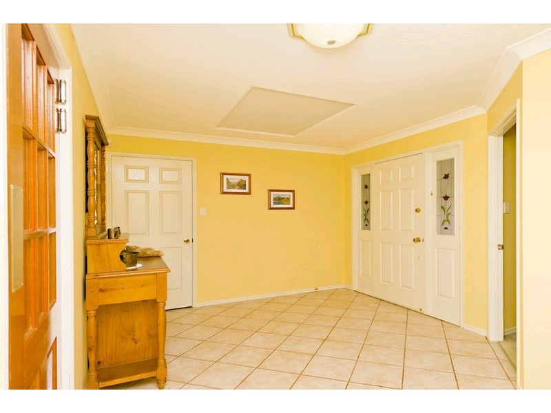 4 Lorenc Place, Bridgeman Downs QLD 4035