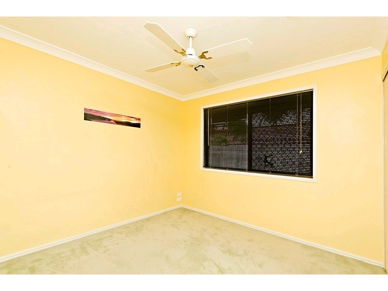 4 Lorenc Place, Bridgeman Downs QLD 4035
