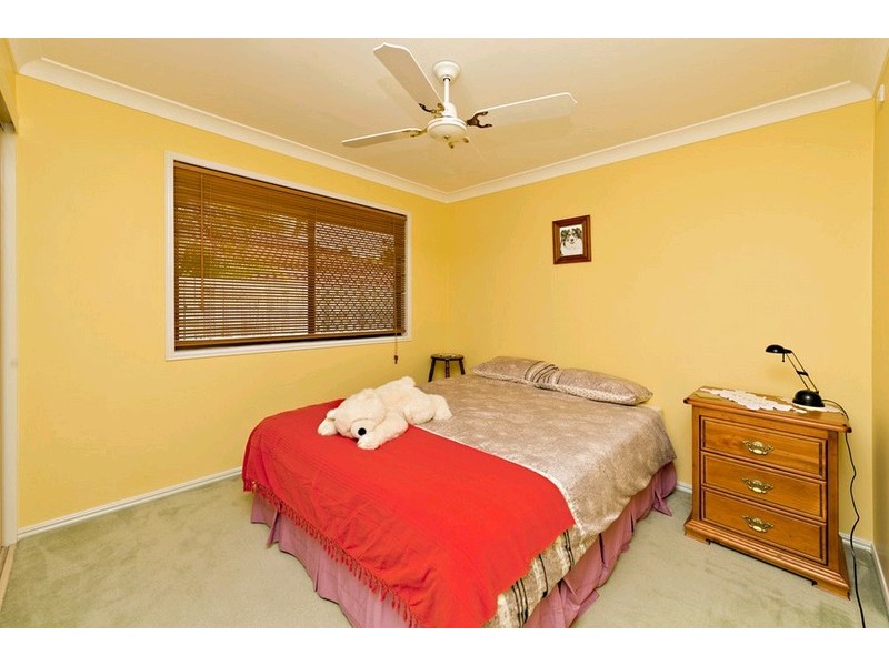 4 Lorenc Place, Bridgeman Downs QLD 4035