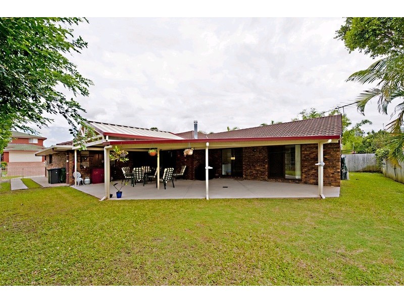 4 Lorenc Place, Bridgeman Downs QLD 4035