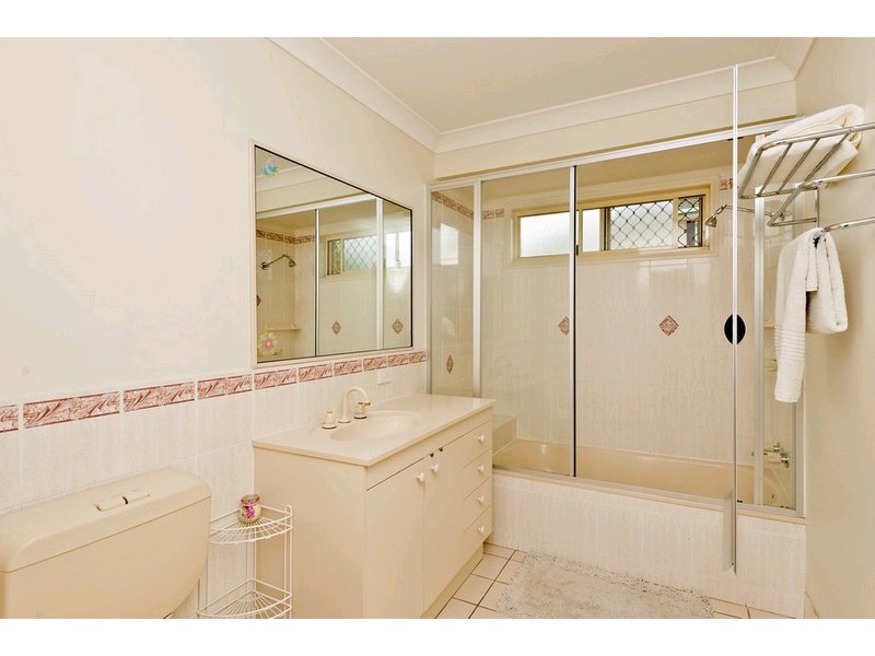 2 Arapala Court, Carseldine QLD 4034