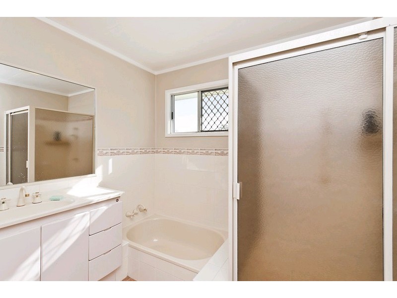 18 Strathdale Street, Aspley QLD 4034