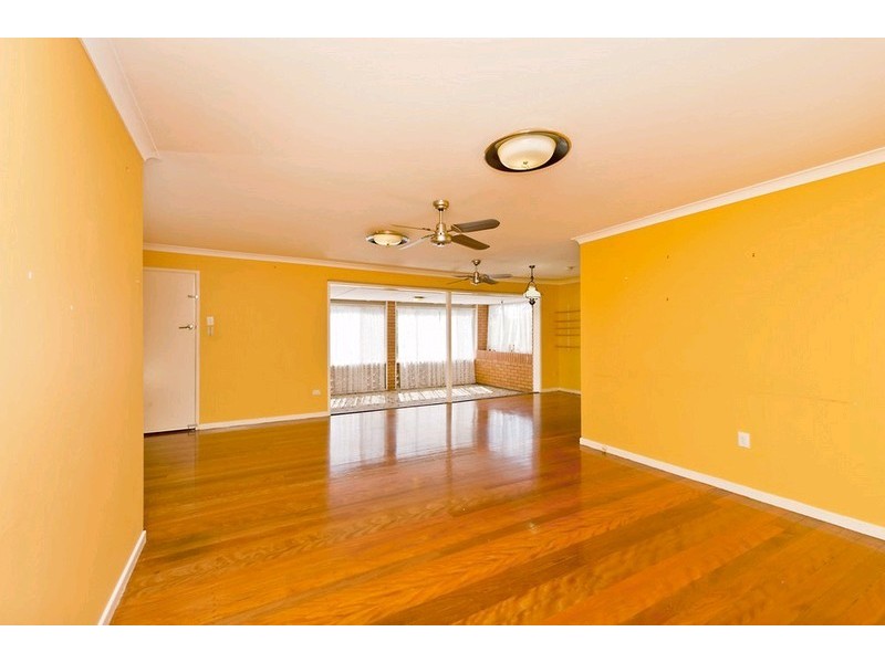 8 Montclair Street, Aspley QLD 4034