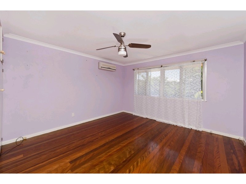 8 Montclair Street, Aspley QLD 4034