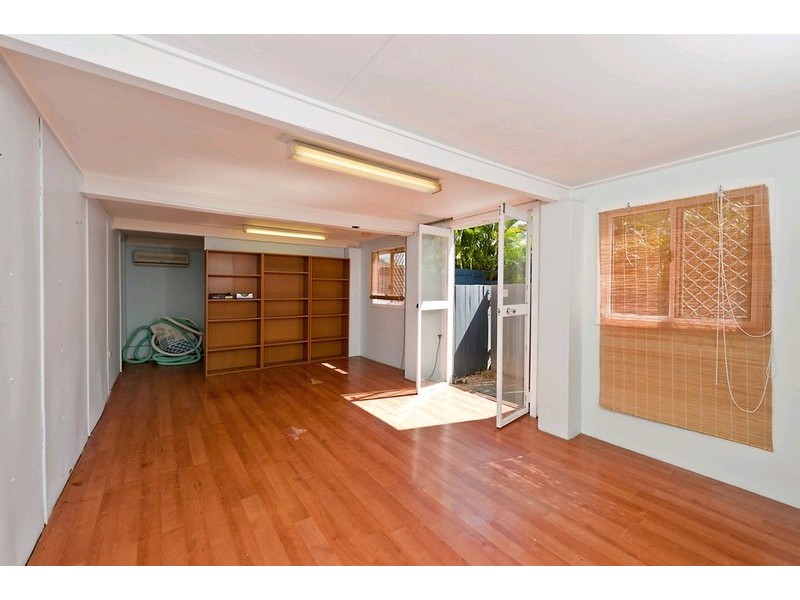 8 Montclair Street, Aspley QLD 4034