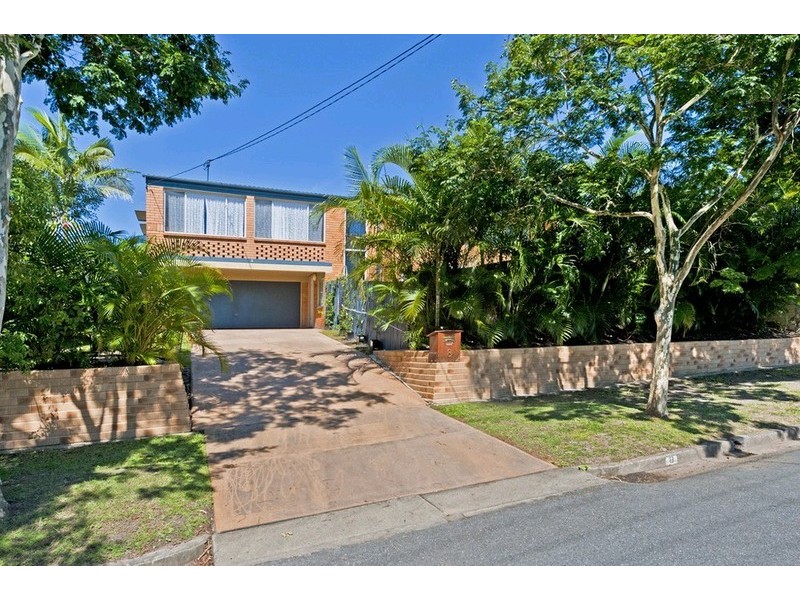 8 Montclair Street, Aspley QLD 4034