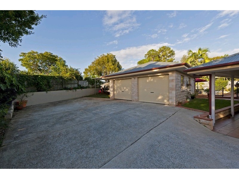 14 Myall Place, Bridgeman Downs QLD 4035