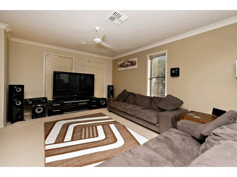 2 Nardoo Close, Carseldine QLD 4034