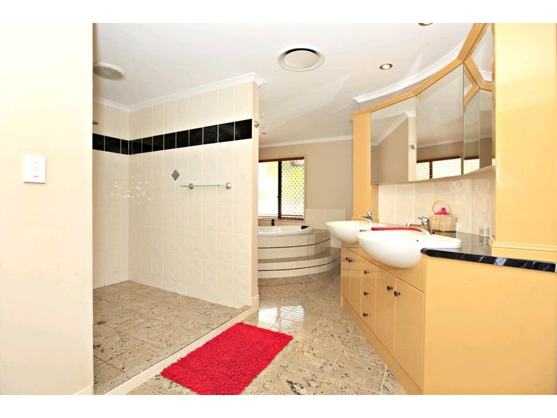 14 Kimruska Place, The Gap QLD 4061