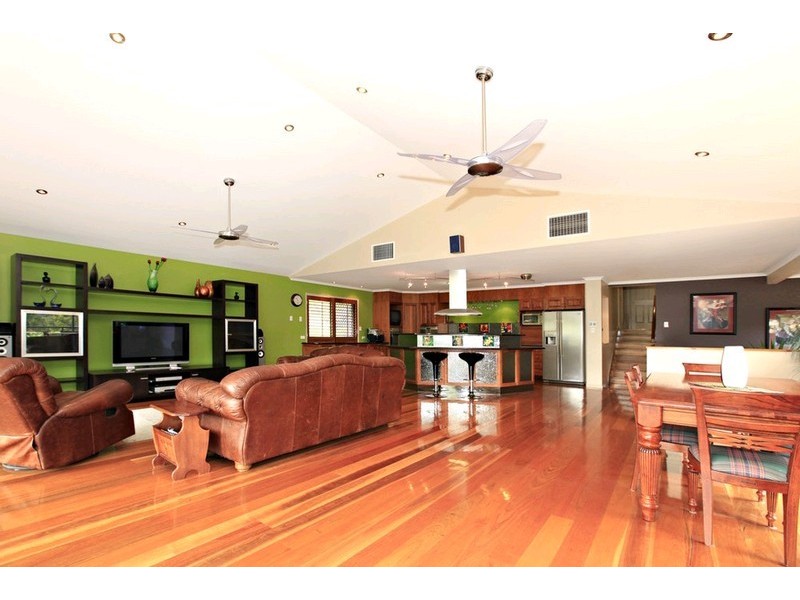 14 Kimruska Place, The Gap QLD 4061