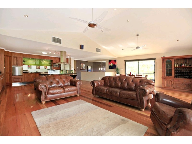 14 Kimruska Place, The Gap QLD 4061