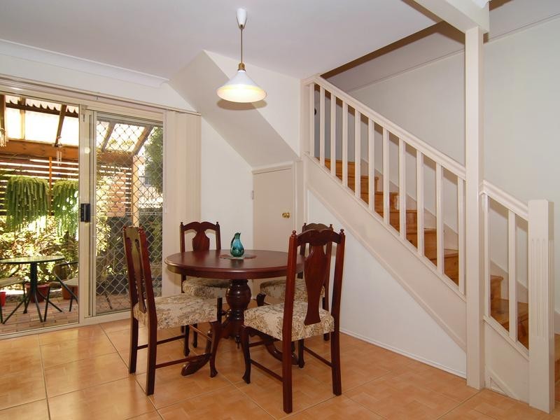 2/40 Glenalva Terrace, Enoggera QLD 4051