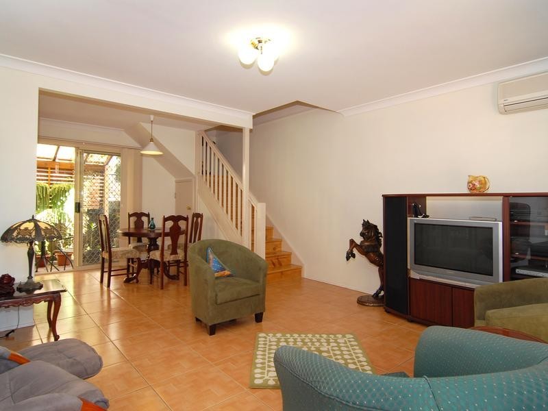 2/40 Glenalva Terrace, Enoggera QLD 4051