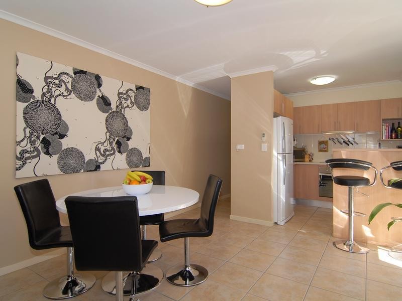 3/9 Railway Avenue, Indooroopilly QLD 4068