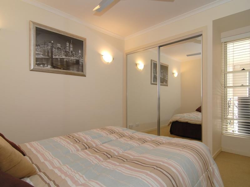 3/9 Railway Avenue, Indooroopilly QLD 4068