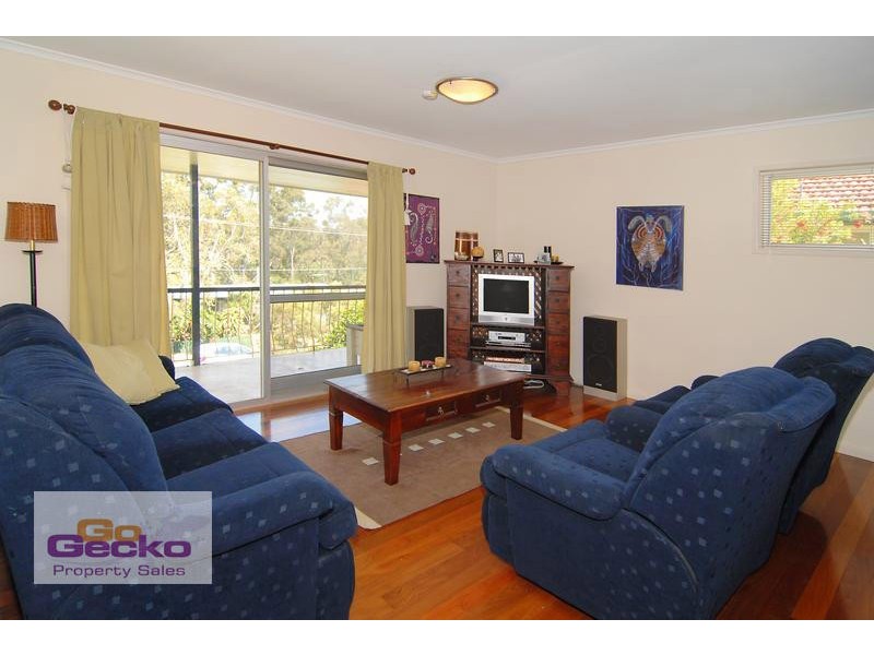 10 Fairway Outlook, Arana Hills QLD 4054