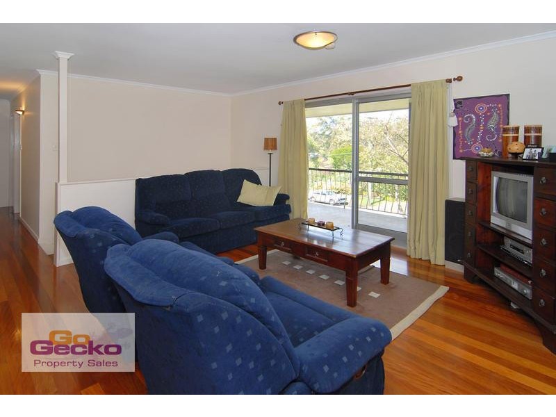 10 Fairway Outlook, Arana Hills QLD 4054