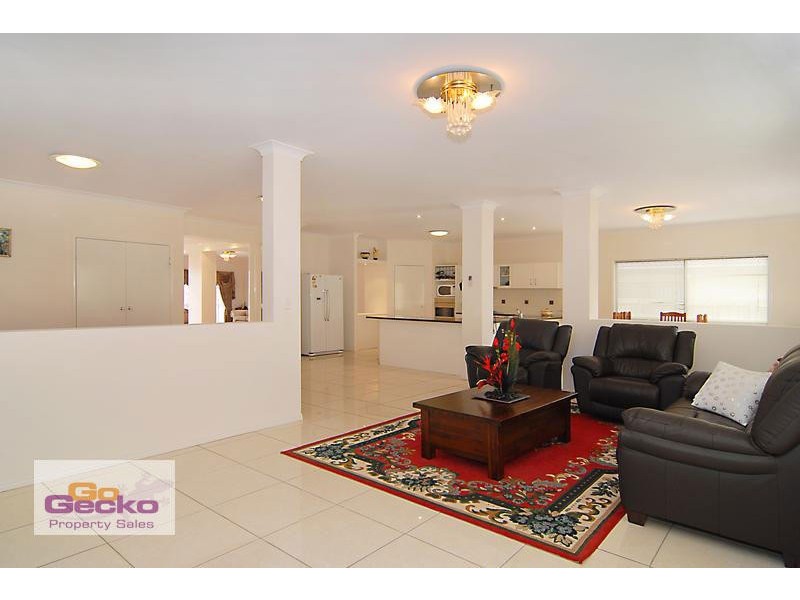 7 Hazelnut Close, Warner QLD 4500