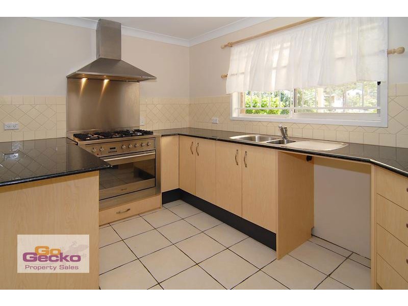 9 Reedan Street, Everton Park QLD 4053