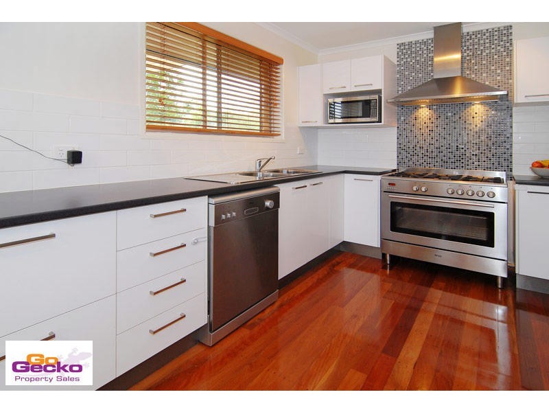 17 Glenore Street, Mitchelton QLD 4053