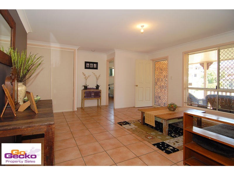 6 Caswell Place, Arana Hills QLD 4054