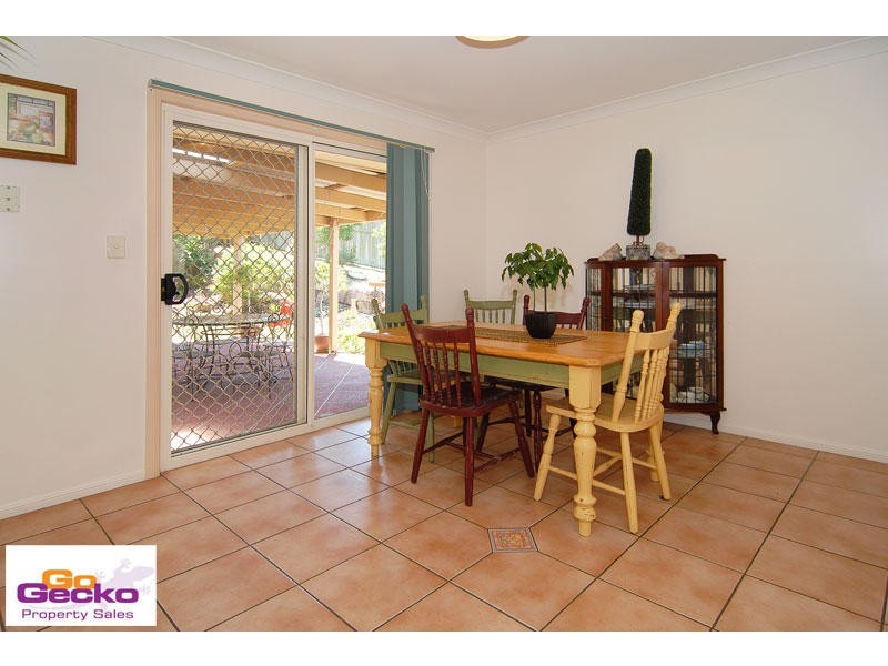 6 Caswell Place, Arana Hills QLD 4054