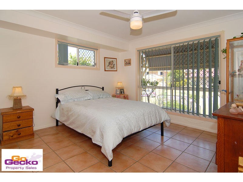 6 Caswell Place, Arana Hills QLD 4054
