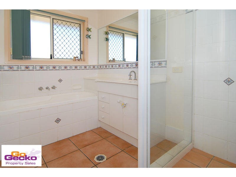 6 Caswell Place, Arana Hills QLD 4054